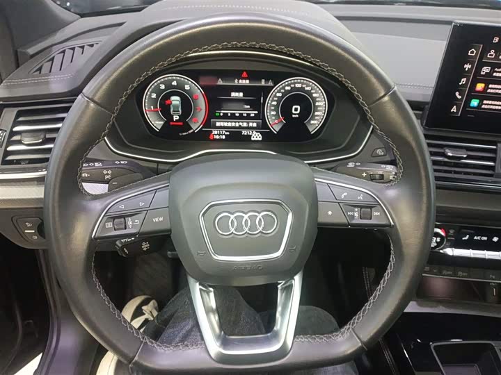 Photo 7 - Audi Q5L