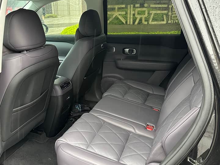 Leapmotor C16 2026 2026款 增程 280激光雷达智尊版 5座