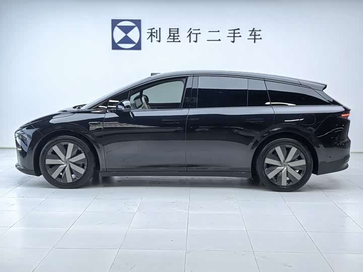 2025 LiXiang i6