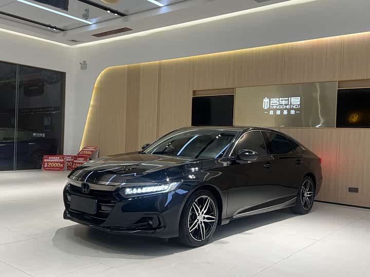 Фото 1 - Honda Accord