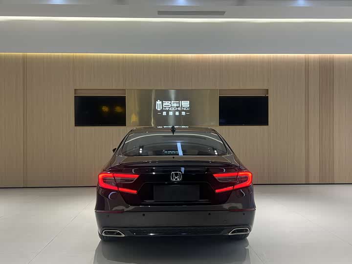 Фото 5 - Honda Accord