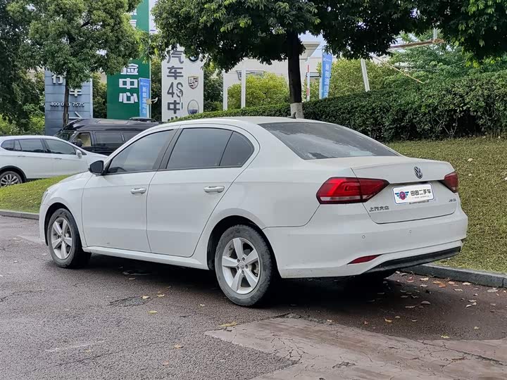 Фото 4 - Volkswagen Lavida