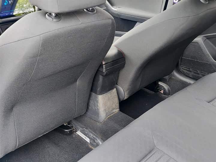 Фото 9 - Volkswagen Lavida