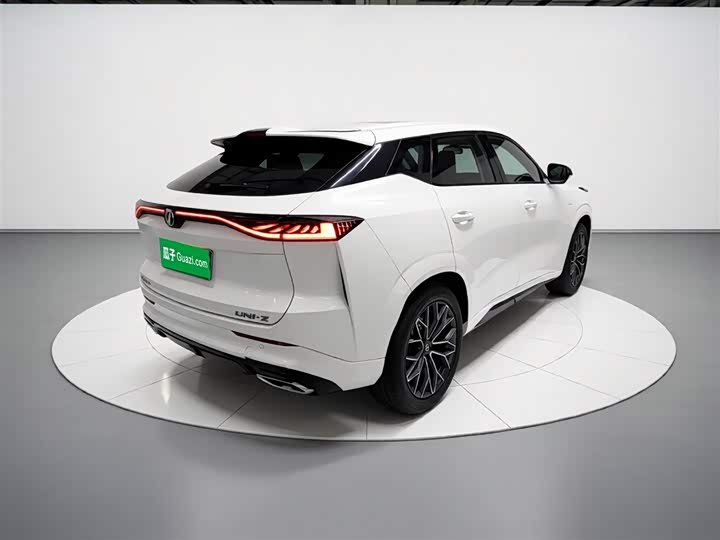 Changan UNI-Z 2025 2025款 1.5T 豪华型