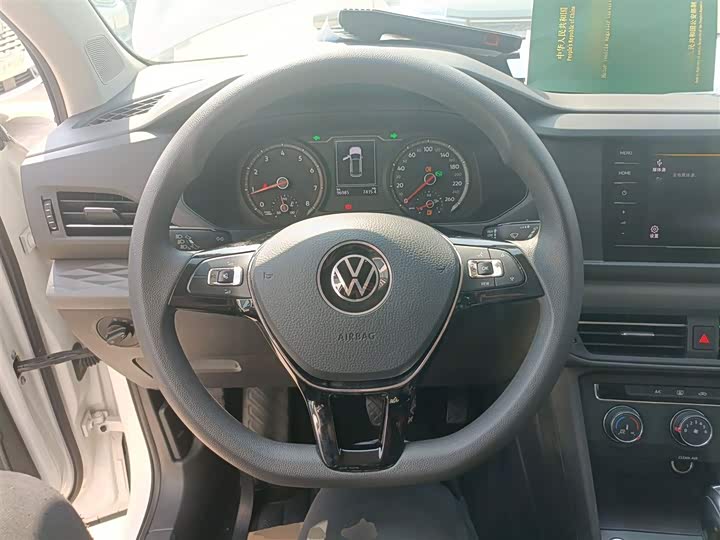 Фото 7 - Volkswagen Tharu