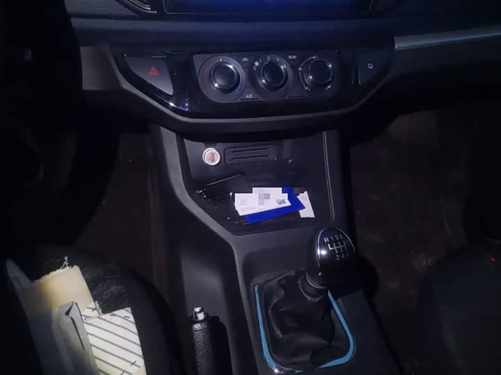 Dongfeng Forthing Lingzhi M5 2025 2025款 M5 1.5T 长轴基本型 7座