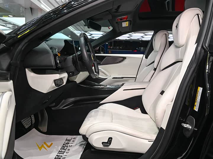 Ferrari Purosangue 2023 2023款 6.5L V12