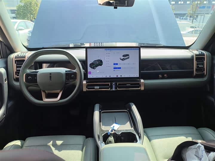Фото 6 - Chery iCar 03