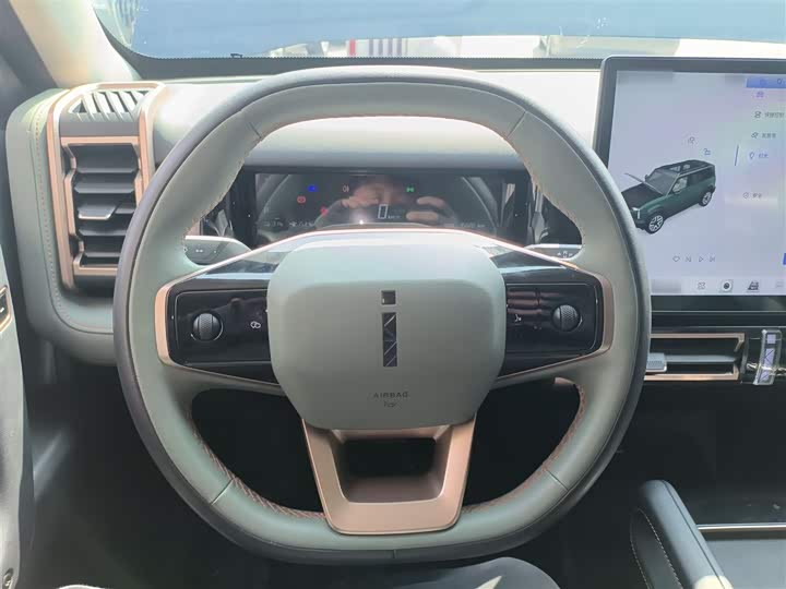 Фото 7 - Chery iCar 03