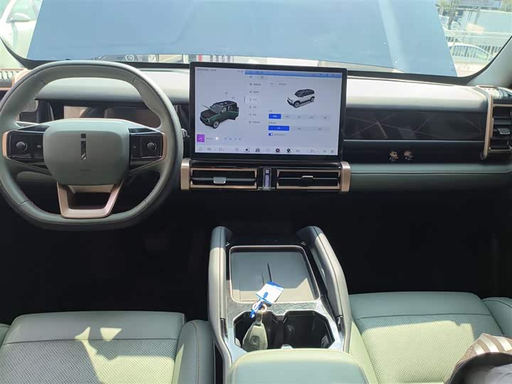 Фото 9 - Chery iCar 03
