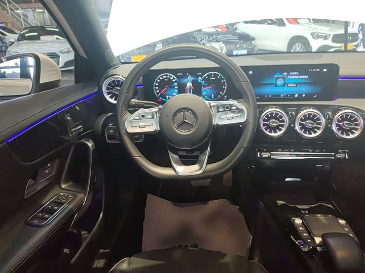Zdjęcie 7 - Mercedes-Benz A-Class