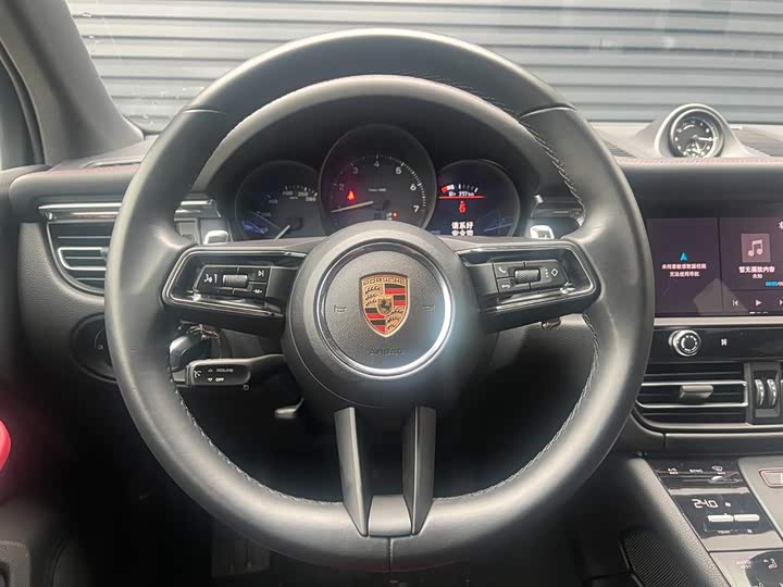 Porsche Macan 2025 2025款 Macan 2.0T 逐梦版