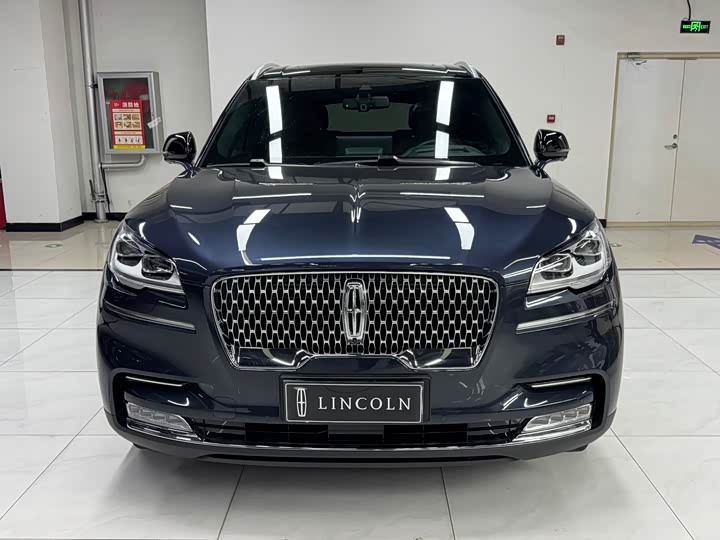 Zdjęcie 2 - Lincoln Aviator