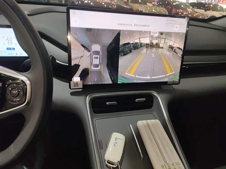 Geely Galaxy L6 2025 2025款 EM-i 140km 星舰版