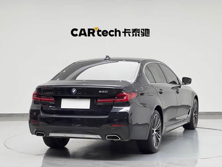 Фото 8 - BMW 5 Series