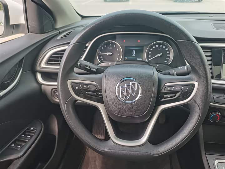 Photo 5 - Buick Excelle GT