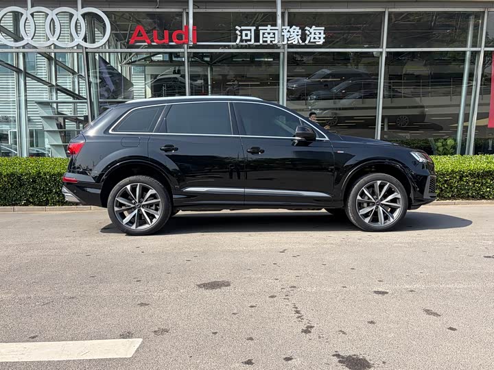 Фото 3 - Audi Q7