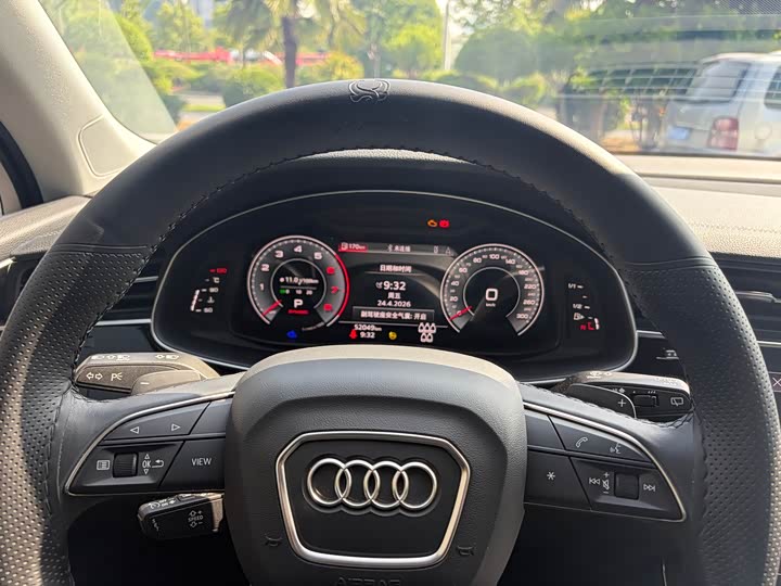 Фото 7 - Audi Q7