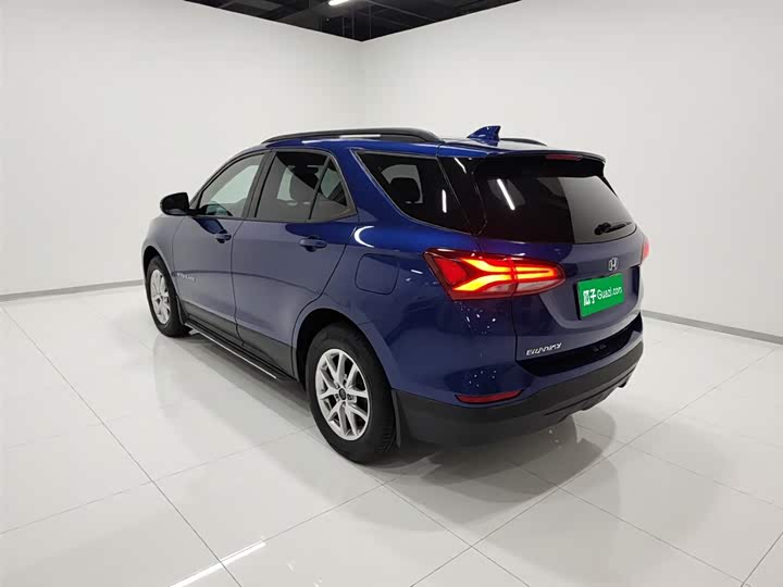 Фото 5 - Chevrolet Equinox