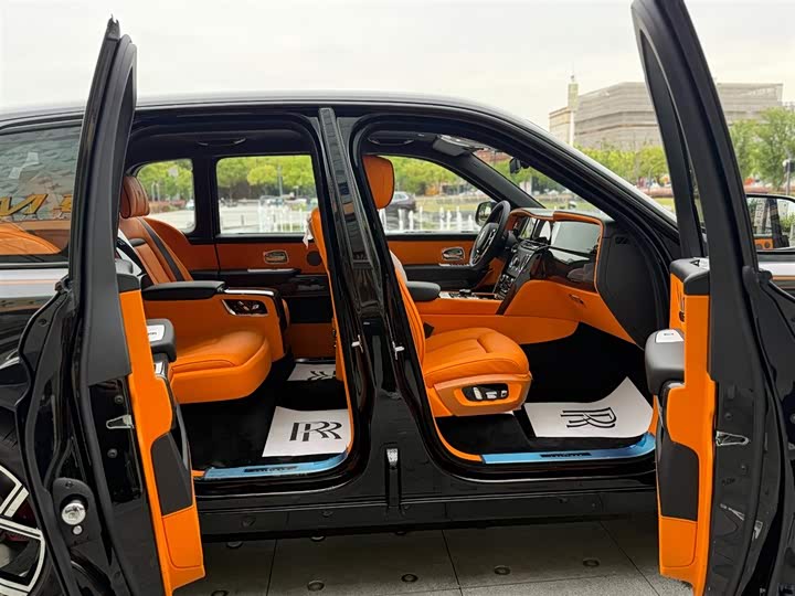 Rolls-Royce Cullinan 2024 2024款 Black Badge