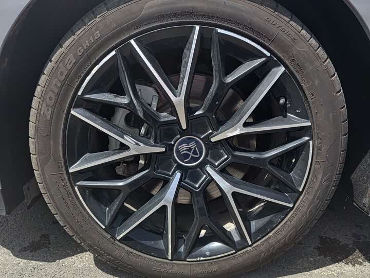 Фото 3 - BYD Han