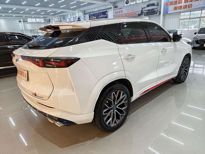 Photo 6 - Changan Oshan Z6