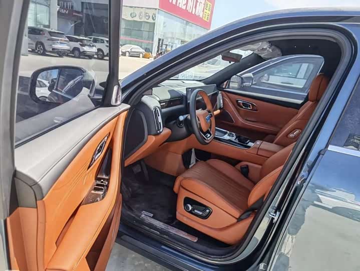 Geely Galaxy M9 2025 2025款 230km 两驱探索版