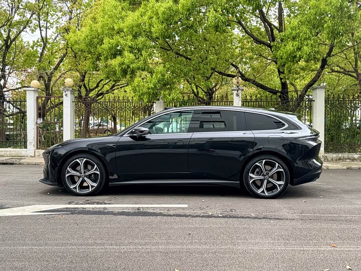 Фото 4 - Nio ET5T