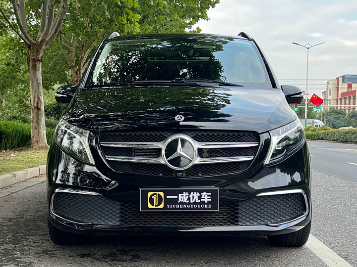 Mercedes-Benz V-Class 2022 2022款 V 260 L 长轴距尊贵版