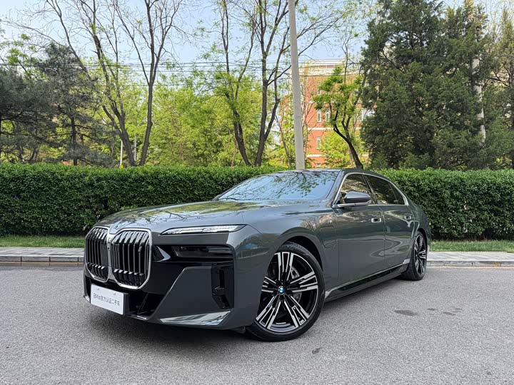BMW i7 2023 2023款 eDrive50L 尊享M运动套装