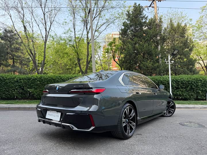 BMW i7 2023 2023款 eDrive50L 尊享M运动套装