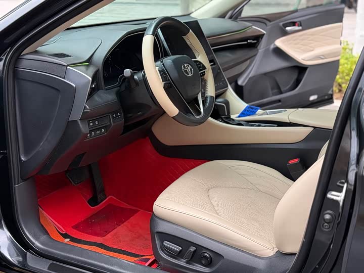 Фото 8 - Toyota Avalon