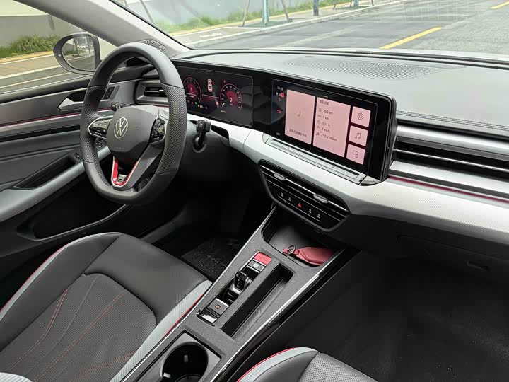 Фото 9 - Volkswagen Lamando L