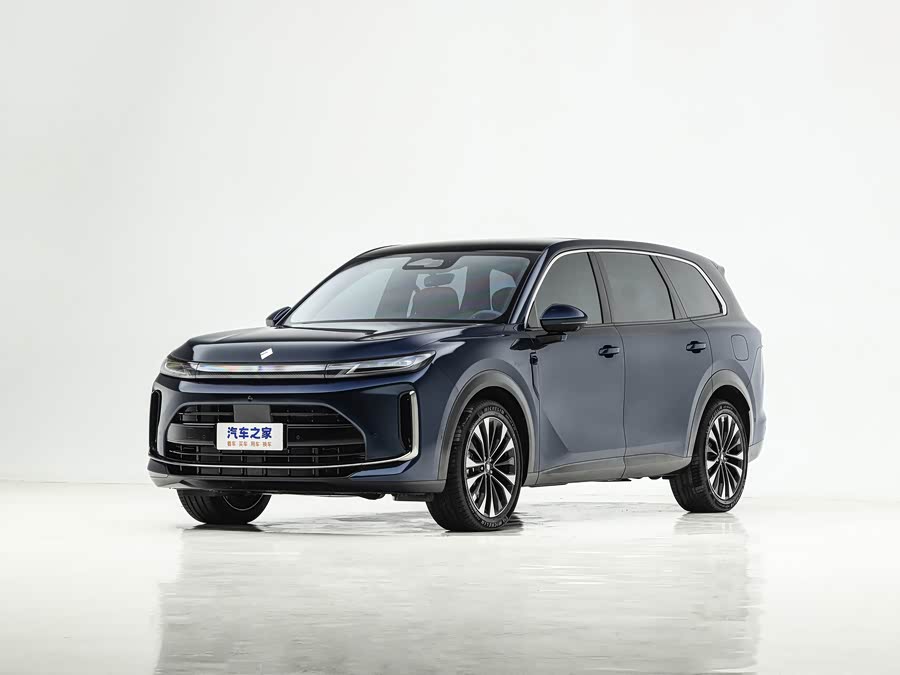 Huajing S 2026 2026款 235km 四驱乾崑尊享版