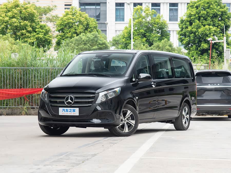 2025 Mercedes-Benz Vito