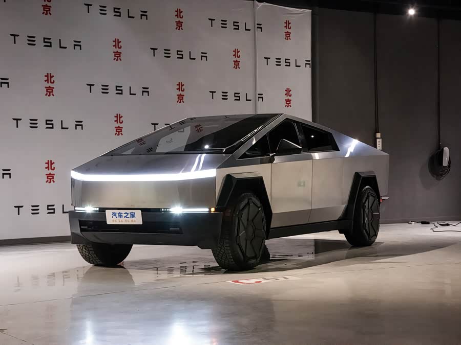 Tesla Cybertruck 2024 2024款 Cyberbeast 野兽版