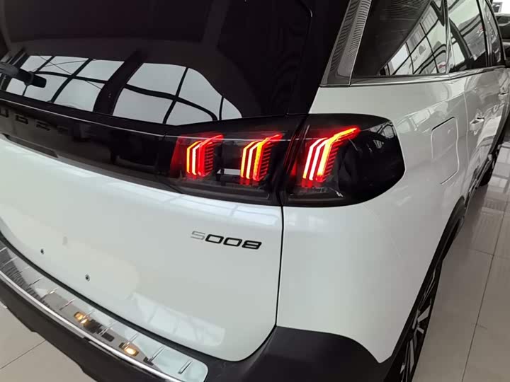 Peugeot 5008 2023 2023款 400THP 旗舰荣耀版 7座