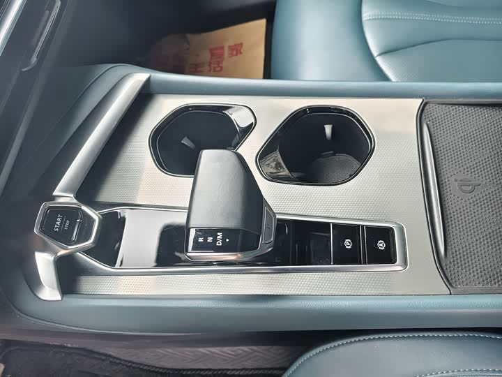 Фото 6 - MG Motor 7