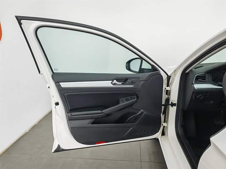 Фото 8 - Volkswagen Lamando L