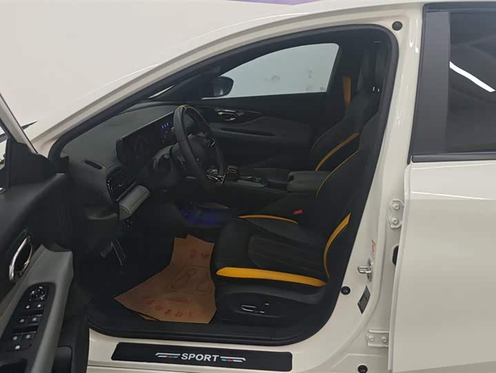 GAC Trumpchi Empow R 2021 2021款 270T DCT J15版
