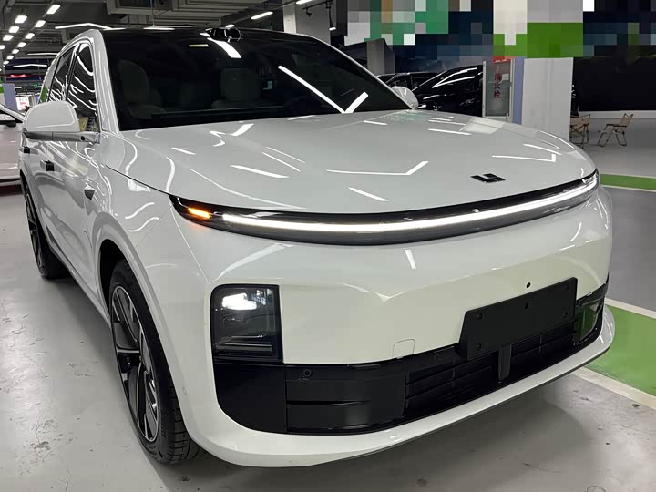 2025 LiXiang L6