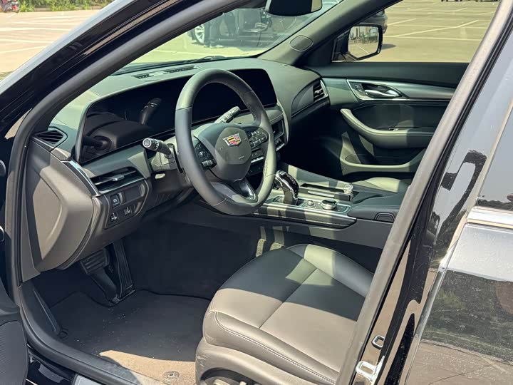 Cadillac CT5 2025 2025款 28T 城市运动版