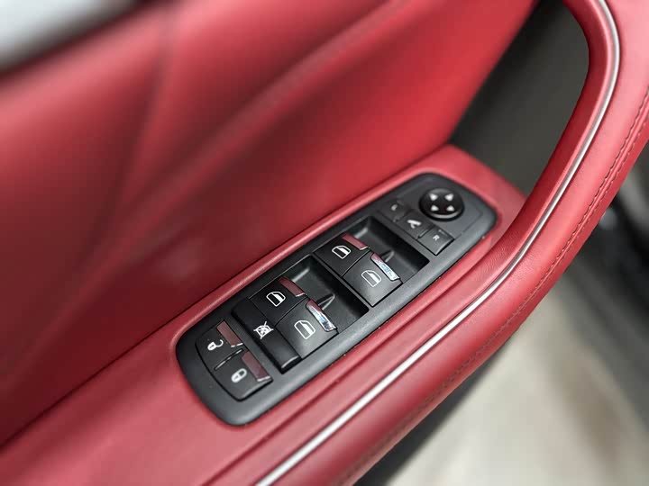 Maserati Levante 2021 2021款 3.0T 标准版