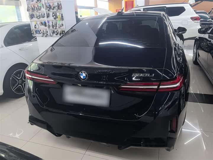 Photo 6 - BMW 5 Series