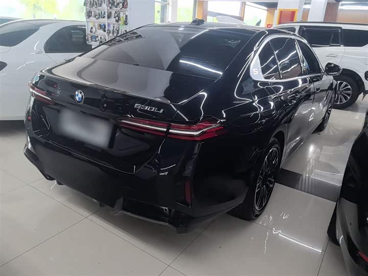 Photo 7 - BMW 5 Series