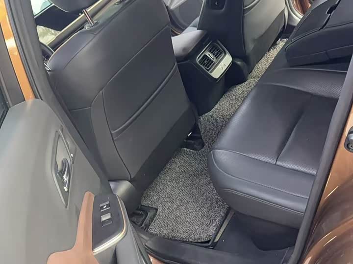 Toyota Crown SportCross 2023 2023款 2.5L SportCross HEV两驱尊贵版
