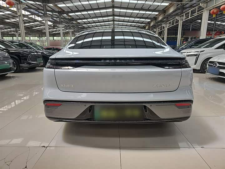 Geely Galaxy Starshine 8 EM-i 2025 2025款 130km EM-i 旗舰版
