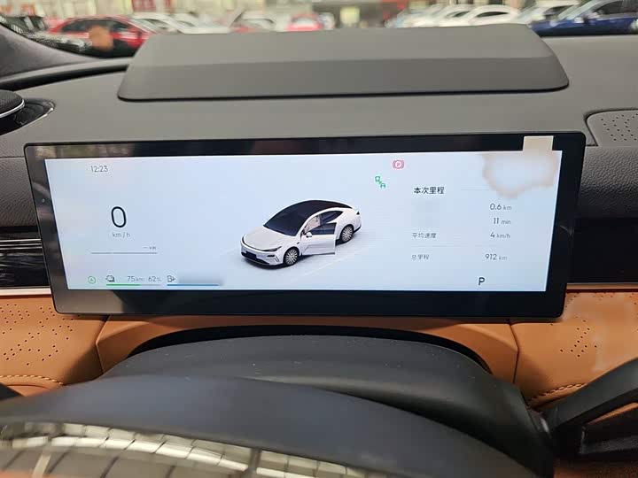 Geely Galaxy Starshine 8 EM-i 2025 2025款 130km EM-i 旗舰版