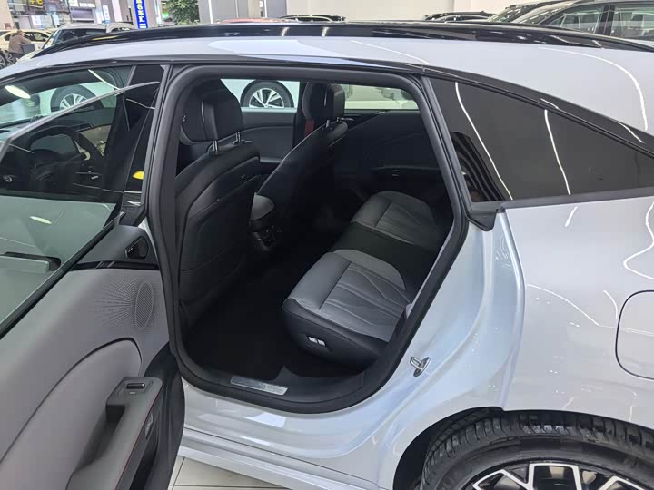 Zeekr 007 GT 2025 2025款 后驱智驾版 75kWh