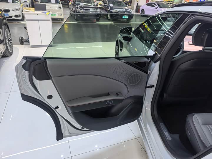 Zeekr 007 GT 2025 2025款 后驱智驾版 75kWh